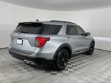Used 2024 Ford Explorer XLT w/ Equipment Group 202A image 5
