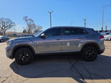 Used 2020 Volkswagen Atlas Cross Sport SE image 3
