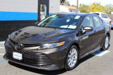 Used 2018 Toyota Camry LE image 3