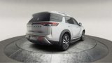 Used 2024 Nissan Pathfinder Platinum image 2
