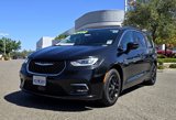 Certified 2022 Chrysler Pacifica Touring-L image 3