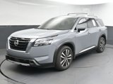 Certified 2025 Nissan Pathfinder Platinum image 4
