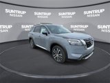 New 2025 Nissan Pathfinder Platinum image 2