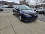 Used 2017 Chrysler Pacifica Touring image 2