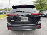 Used 2023 Toyota Highlander XLE image 4