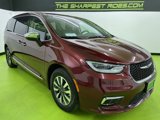 Used 2023 Chrysler Pacifica Limited image 2