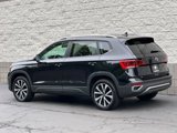 Used 2022 Volkswagen Taos SE image 2