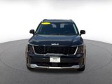 Used 2024 Kia Sorento S image 4