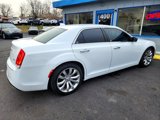 Used 2019 Chrysler 300 Limited image 5