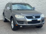 Used 2010 Volkswagen Touareg TDI image 3