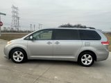 Used 2013 Toyota Sienna LE image 2