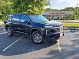 Used 2024 Chevrolet Traverse LT image 2
