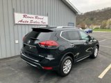 Used 2018 Nissan Rogue SV image 3