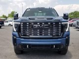 New 2025 GMC Sierra 2500 Denali Ultimate image 3