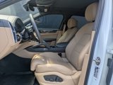 Used 2023 Porsche Cayenne Platinum Edition image 5