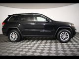 Used 2021 Jeep Grand Cherokee Laredo image 2