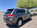 Used 2017 Jeep Grand Cherokee Laredo w/ Quick Order Package 2BE image 3