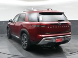 New 2025 Nissan Pathfinder Platinum image 4