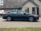 Used 2020 Nissan Altima 2.5 SR w/ Premium Package image 2
