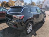 Used 2023 Jeep Compass Latitude image 3