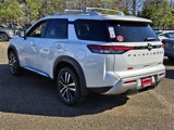New 2025 Nissan Pathfinder Platinum image 4