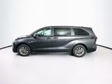 Used 2025 Toyota Sienna LE image 4