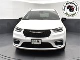 New 2025 Chrysler Pacifica Select image 2