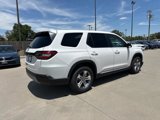New 2025 Honda Pilot EX-L image 3
