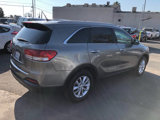 Used 2017 Kia Sorento LX image 2