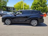 Certified 2023 Toyota Highlander Platinum image 3