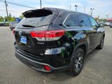 Used 2018 Toyota Highlander LE image 5