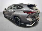 Used 2024 Toyota Highlander XSE image 3