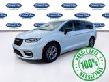 Used 2024 Chrysler Pacifica Limited image 3