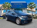 Used 2023 Chrysler Pacifica Touring-L image 2