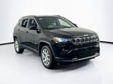 Used 2023 Jeep Compass Latitude image 3
