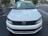 Used 2017 Volkswagen Jetta SE image 2