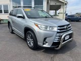 Used 2017 Toyota Highlander XLE image 5
