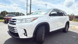 Used 2019 Toyota Highlander XLE image 3