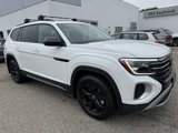 New 2025 Volkswagen Atlas Peak Edition SE image 3