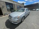 Used 2010 Toyota Avalon Limited image 3