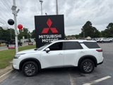 Used 2025 Nissan Pathfinder SV w/ SV Premium Package image 4