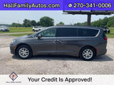 Used 2022 Chrysler Pacifica Touring-L image 2