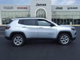 New 2025 Jeep Compass Latitude w/ Sun and Sound Group image 3
