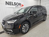 New 2025 Chrysler Pacifica Select image 4