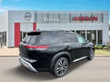 New 2025 Nissan Pathfinder Platinum image 3