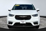 Used 2023 Chrysler Pacifica Touring-L image 3