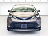 Used 2024 Toyota Sienna LE image 2