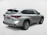 New 2025 Toyota Highlander Platinum image 5
