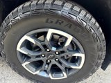 Used 2025 Chevrolet Equinox ACTIV w/ Convenience Package III image 5