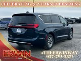 New 2025 Chrysler Pacifica Select image 3